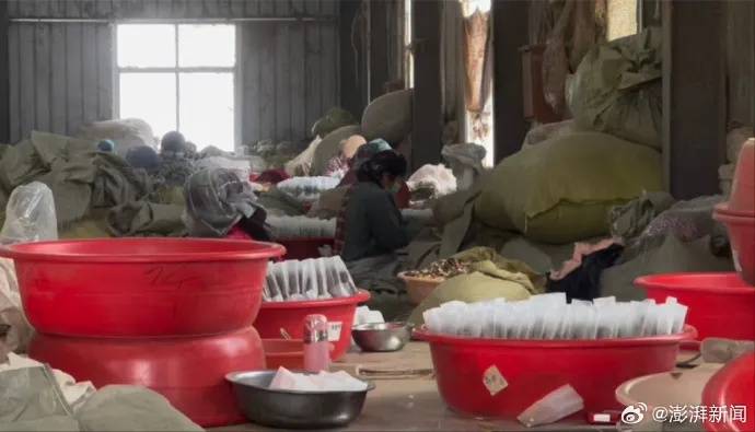 足浴包代工廠被曝生產環境臟亂差<strong></p>
<p>鋼板樁生產廠</strong>，亳州、南陽兩地監管部門回應:鋼板樁生產廠