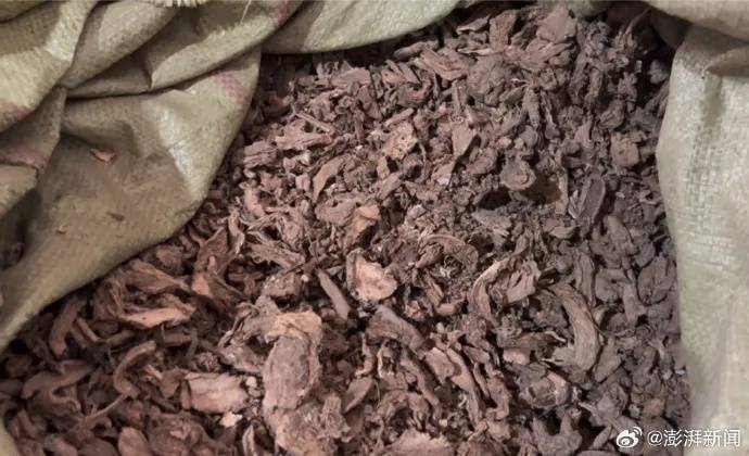 足浴包代工廠被曝生產環境臟亂差<strong></p>
<p>鋼板樁生產廠</strong>，亳州、南陽兩地監管部門回應:鋼板樁生產廠